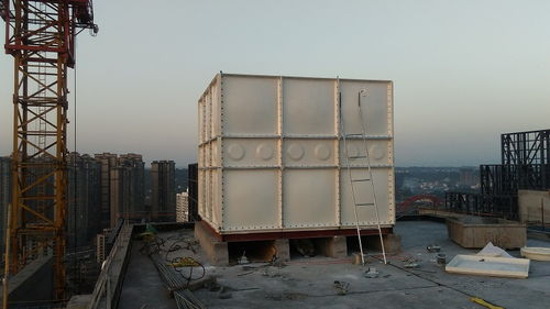 聊城玻璃鋼水箱項(xiàng)目 筑興玻璃鋼生物除臭濾池站的創(chuàng)新應(yīng)用與發(fā)展前景